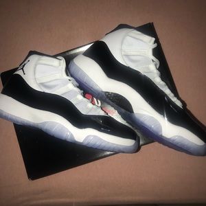 Air Jordan concords 11s